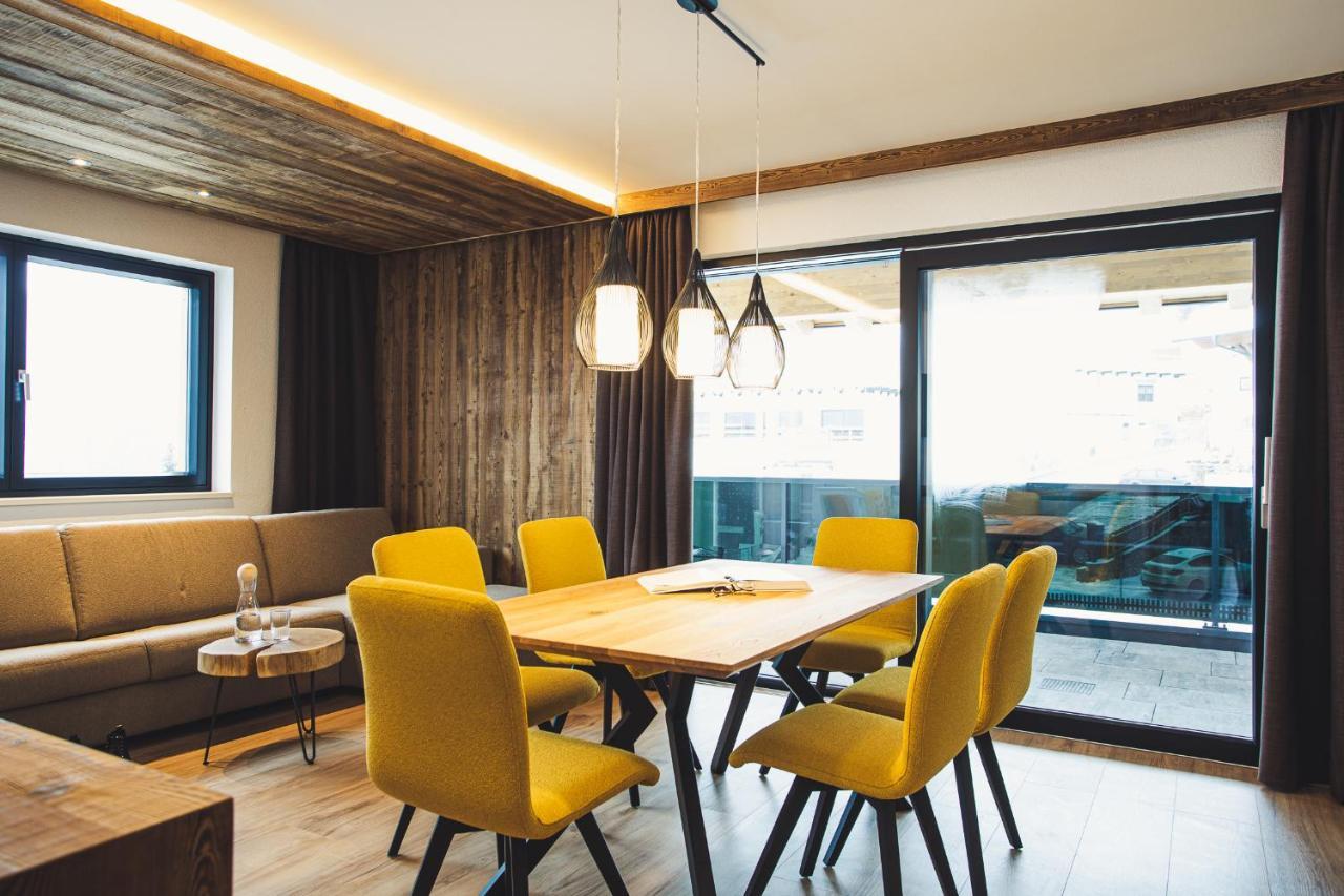 Austria Aparthotel Фис Екстериор снимка