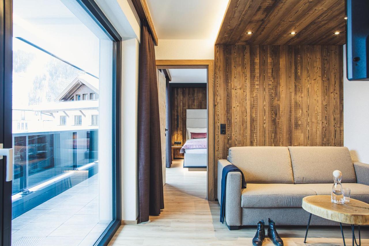 Austria Aparthotel Фис Екстериор снимка