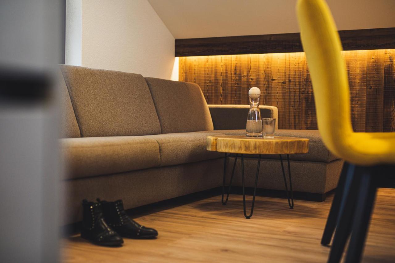 Austria Aparthotel Фис Екстериор снимка