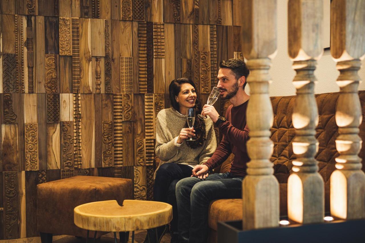 Austria Aparthotel Фис Екстериор снимка