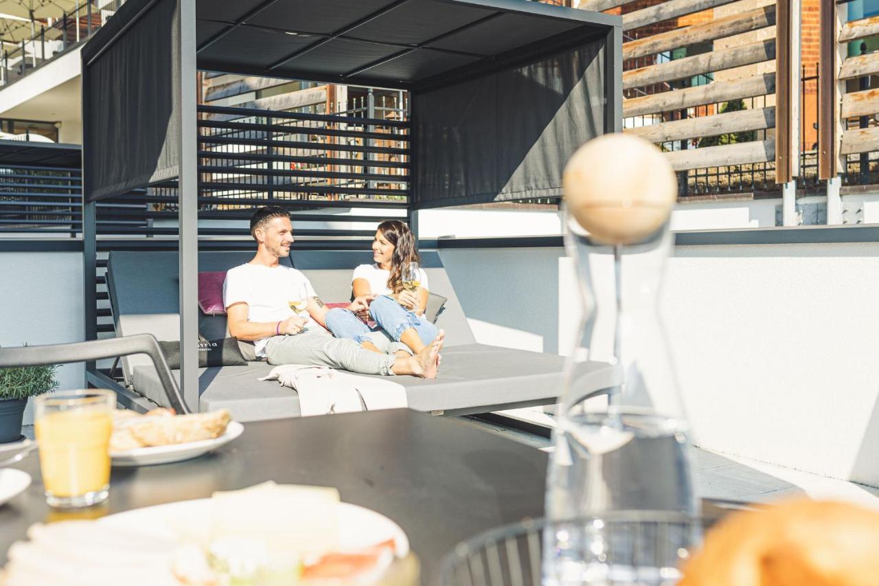 Austria Aparthotel Фис Екстериор снимка